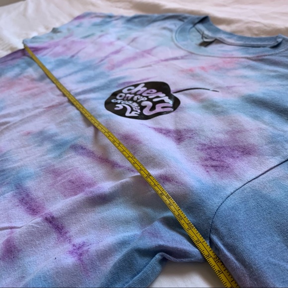๐๐ฆ NWOT Tie-Dyed Cheery On Top Creamery T-Shirt - Picture 4 of 5